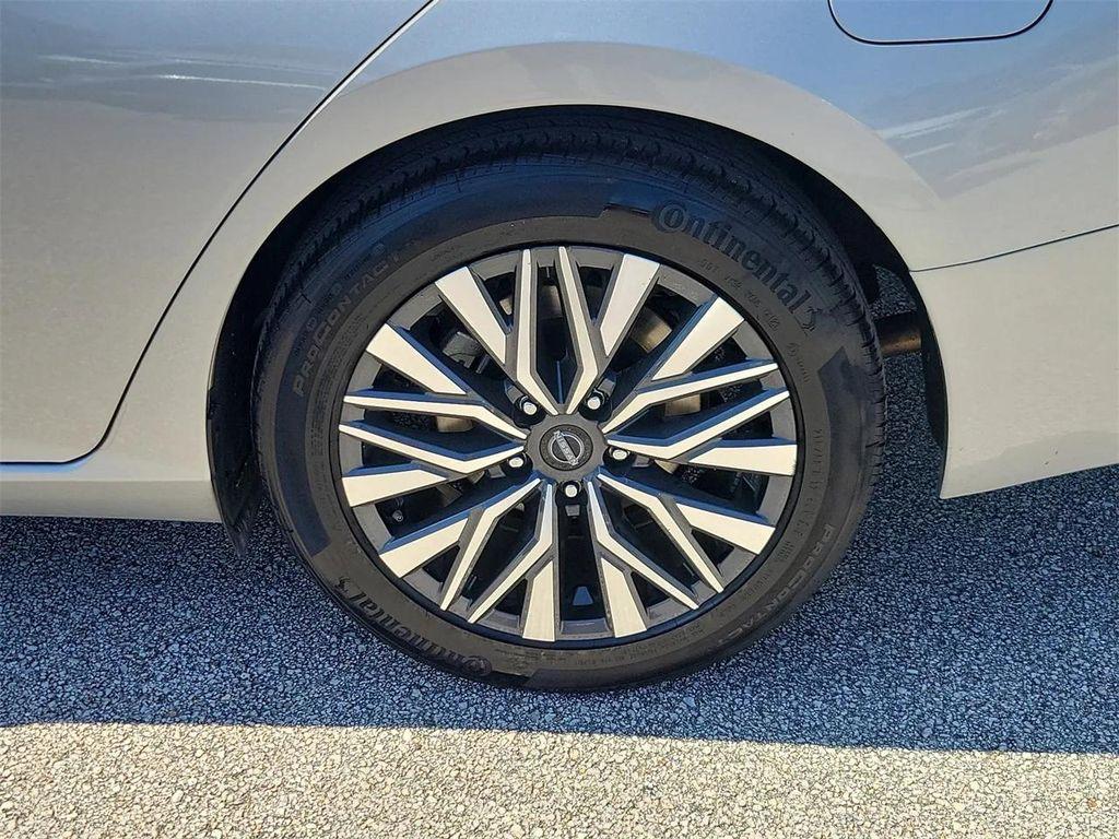 used 2024 Nissan Altima car, priced at $17,295