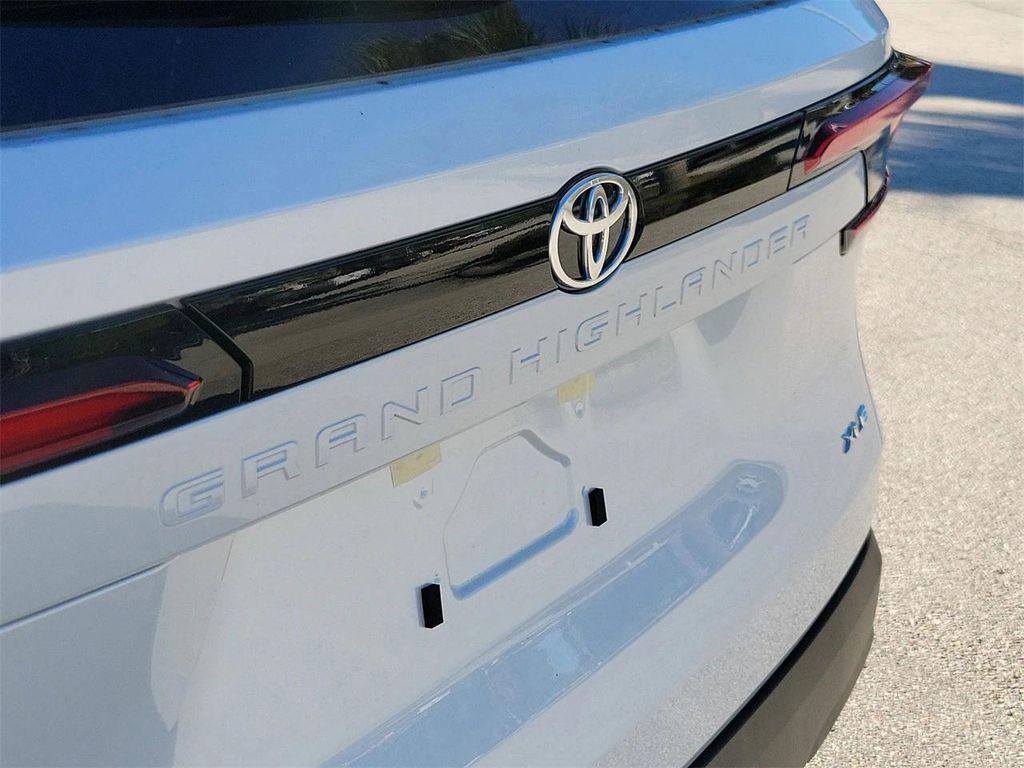new 2026 Toyota Grand Highlander Hybrid car, priced at $49,602