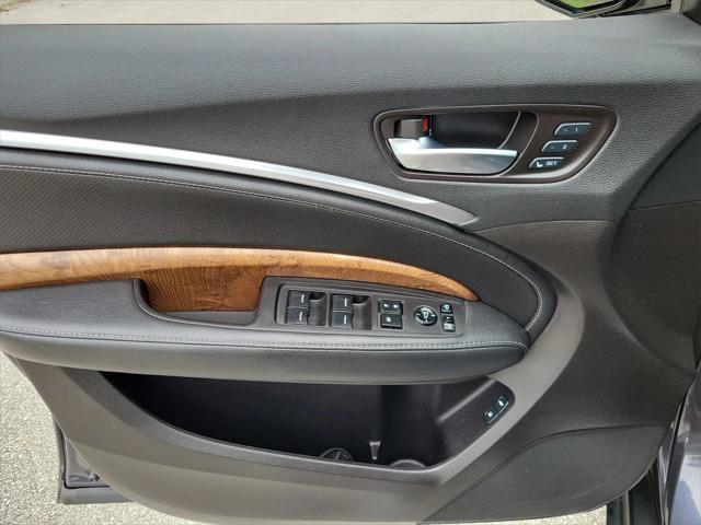 used 2020 Acura MDX car, priced at $27,595