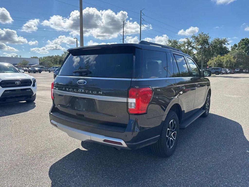 used 2024 Ford Expedition car, priced at $45,295