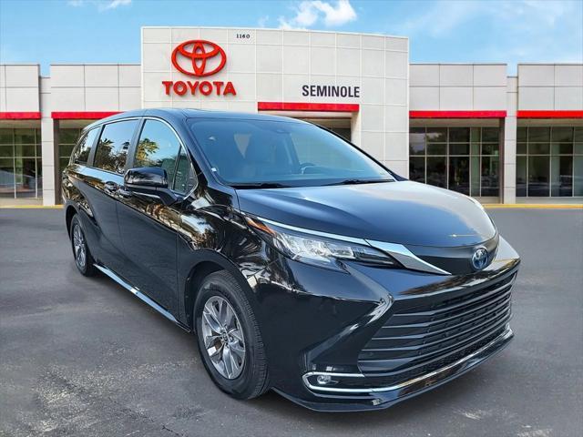 used 2022 Toyota Sienna car, priced at $30,995