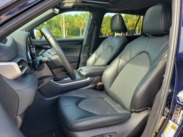 used 2024 Toyota Highlander car, priced at $40,495