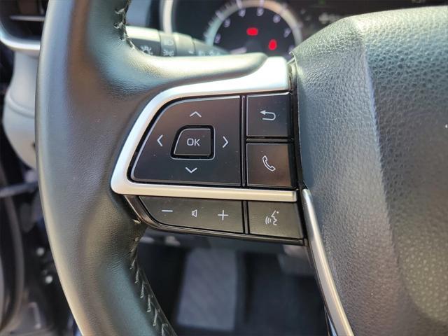 used 2024 Toyota Highlander car, priced at $40,495