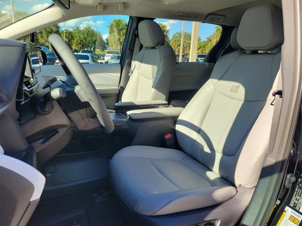 new 2025 Toyota Sienna car, priced at $47,682