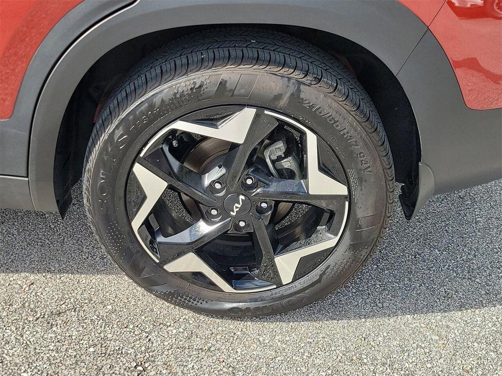 used 2025 Kia Seltos car, priced at $21,595