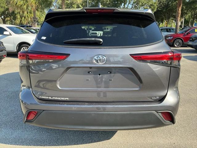 used 2022 Toyota Highlander car, priced at $30,895