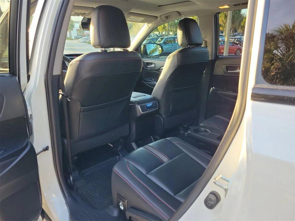 used 2019 Toyota Highlander car, priced at $22,895