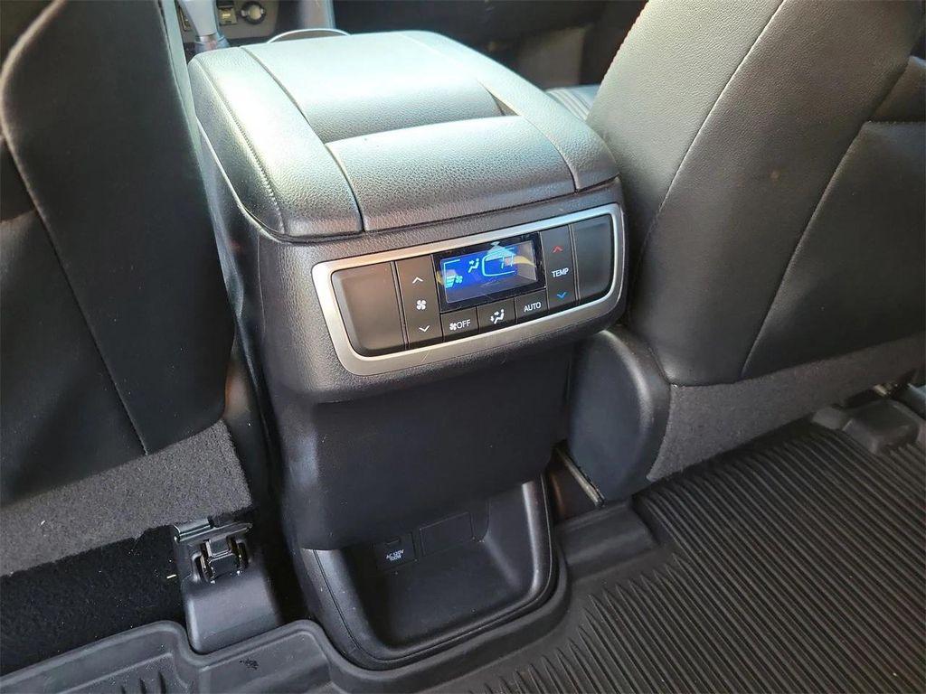 used 2019 Toyota Highlander car, priced at $22,895