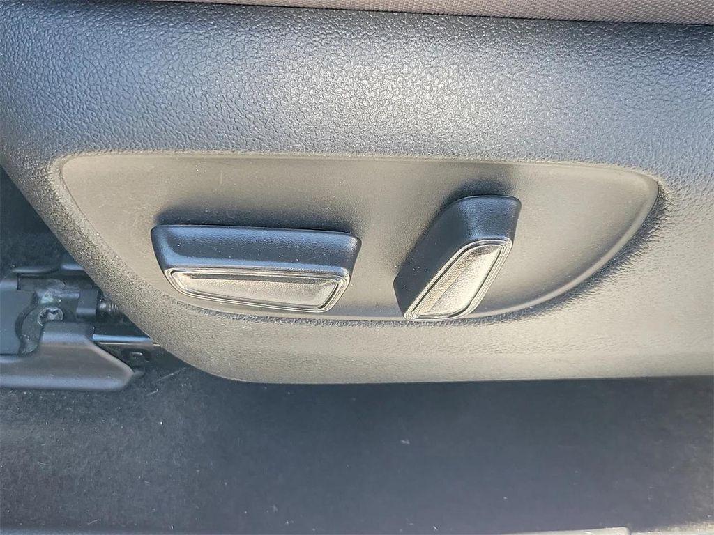 used 2024 Toyota Highlander car, priced at $35,695