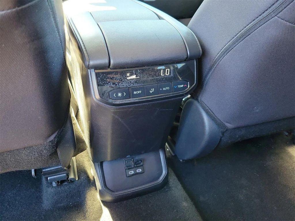used 2024 Toyota Highlander car, priced at $35,695