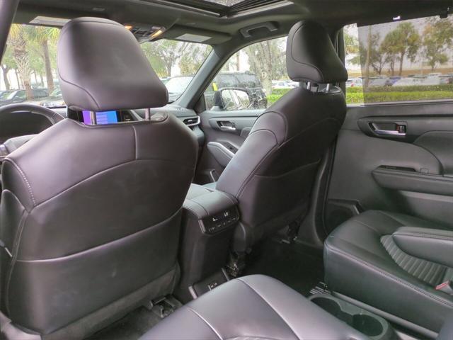 used 2024 Toyota Highlander car, priced at $42,895