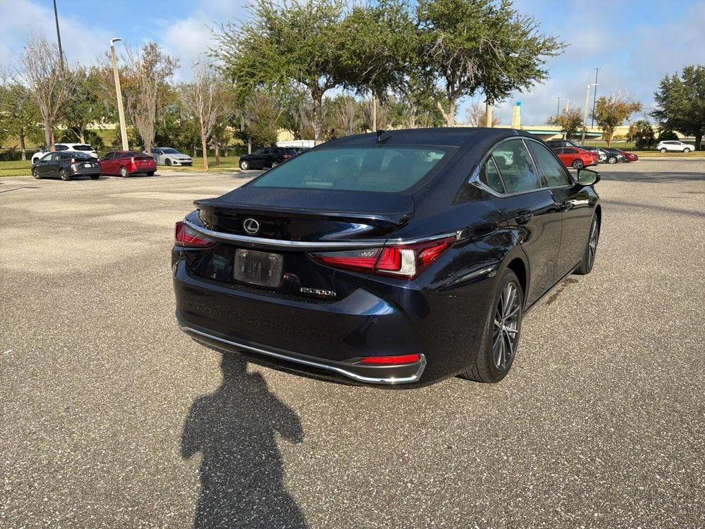 used 2025 Lexus ES 300h car, priced at $40,995