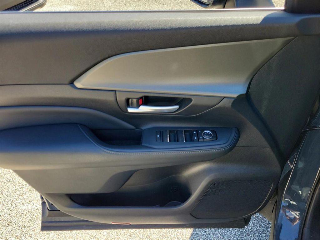 used 2025 Toyota Grand Highlander car, priced at $43,195