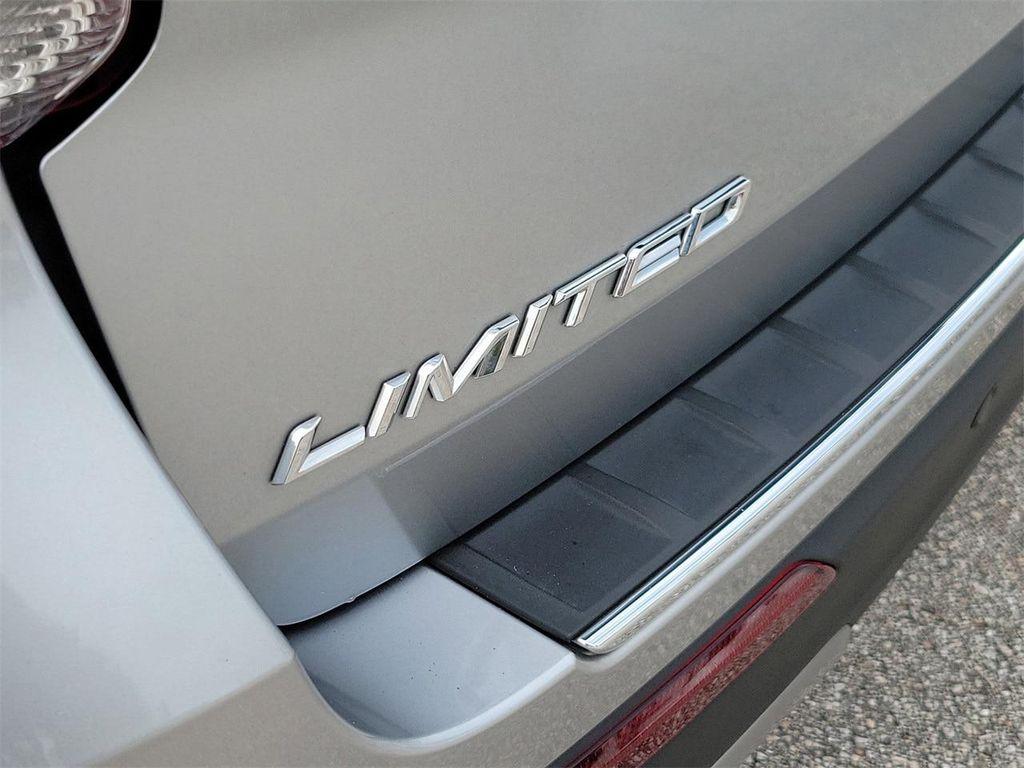 used 2024 Ford Explorer car, priced at $30,495