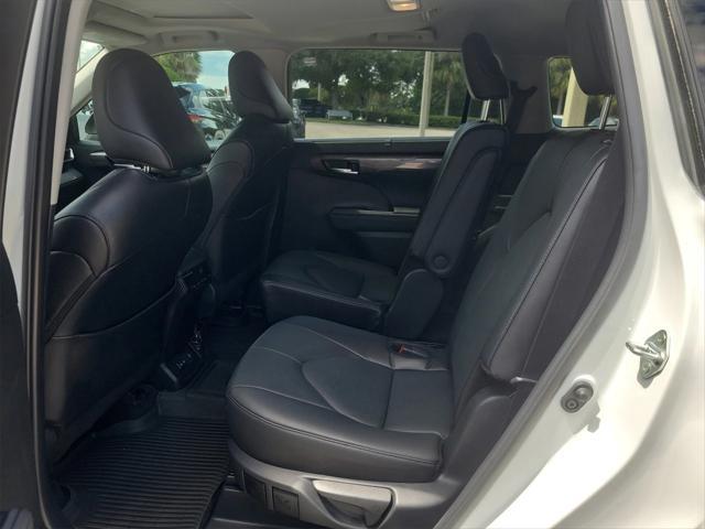 used 2024 Toyota Highlander car, priced at $49,995