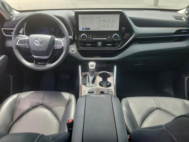 used 2024 Toyota Highlander car, priced at $49,995