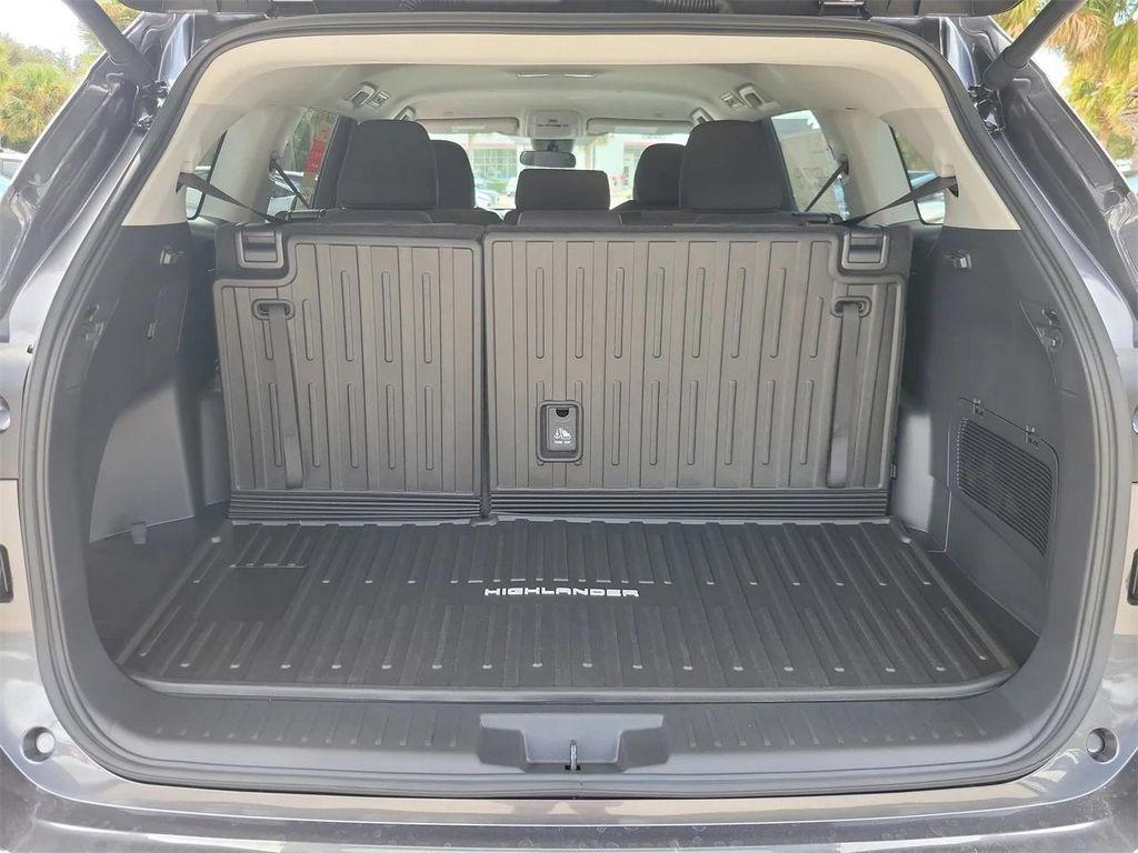 new 2025 Toyota Highlander car, priced at $42,469