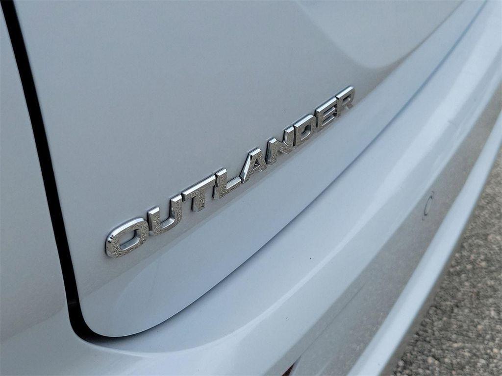 used 2024 Mitsubishi Outlander car, priced at $22,995