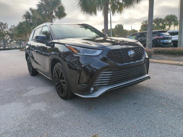 used 2024 Toyota Highlander car, priced at $40,395