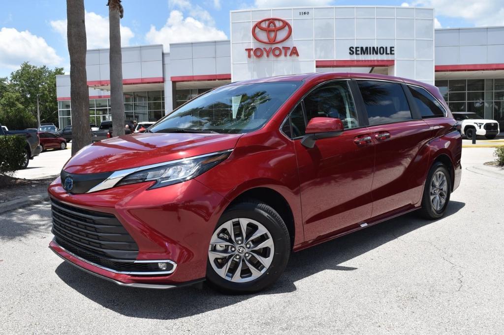 used 2022 Toyota Sienna car, priced at $40,485
