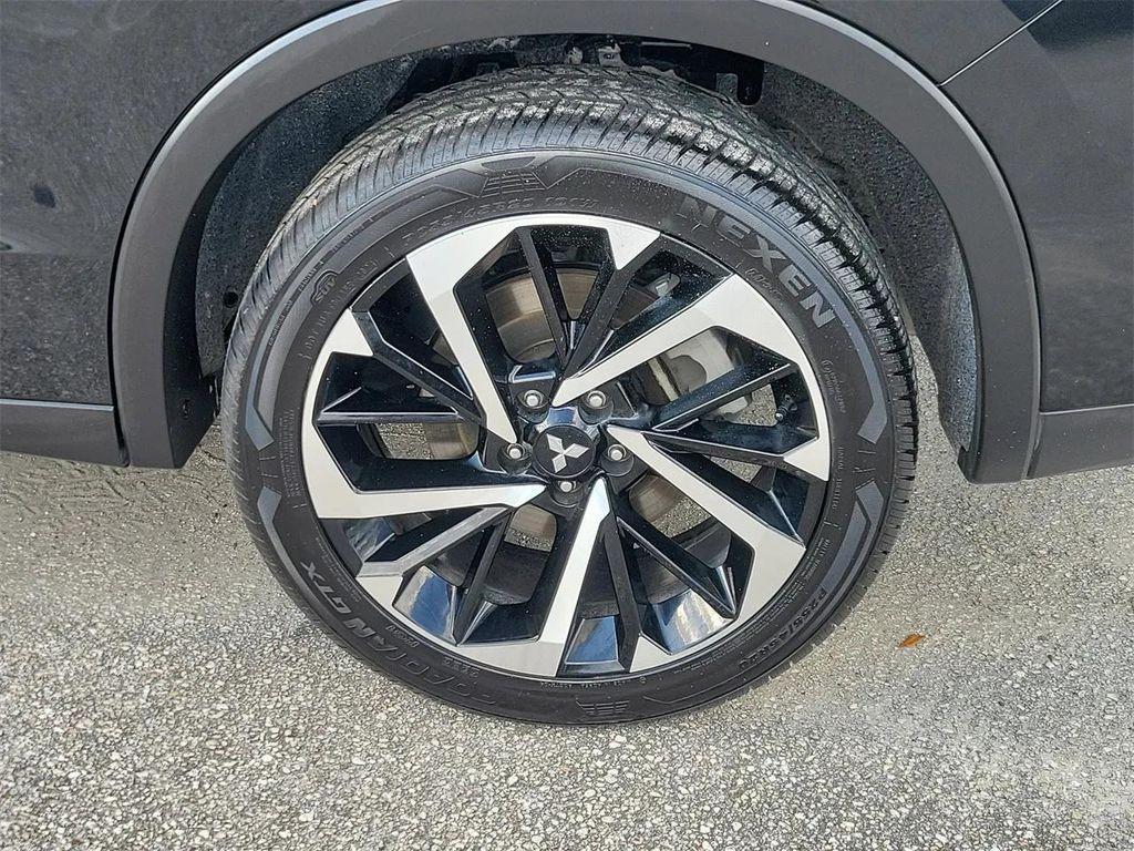 used 2024 Mitsubishi Outlander car, priced at $24,195