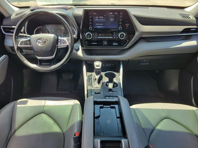 used 2022 Toyota Highlander car, priced at $29,995