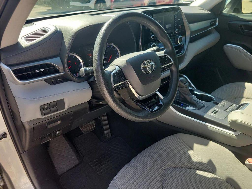 used 2021 Toyota Highlander car, priced at $22,595