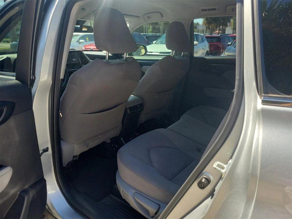 used 2021 Toyota Highlander car, priced at $22,595