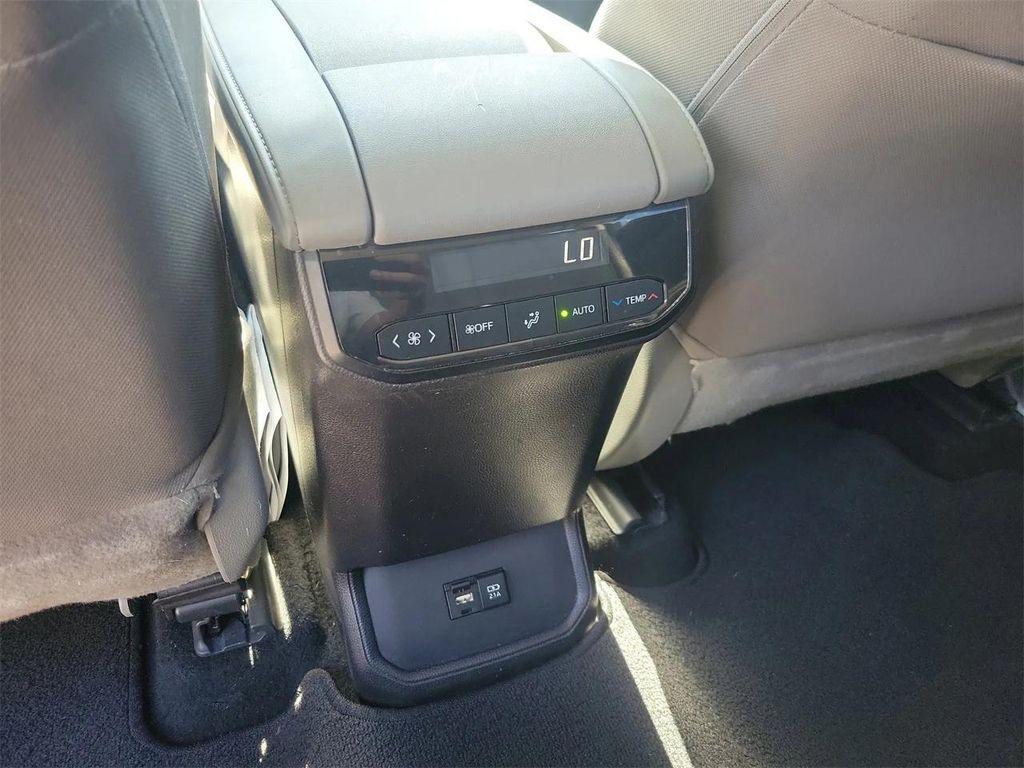 used 2021 Toyota Highlander car, priced at $22,595