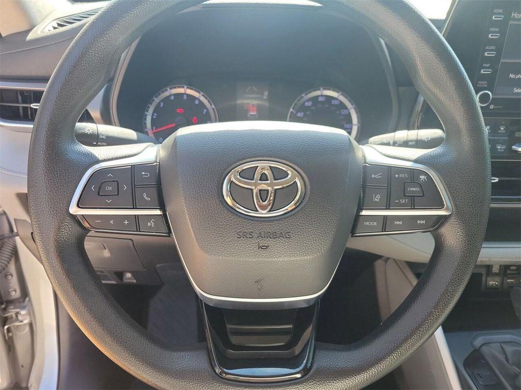 used 2021 Toyota Highlander car, priced at $22,595