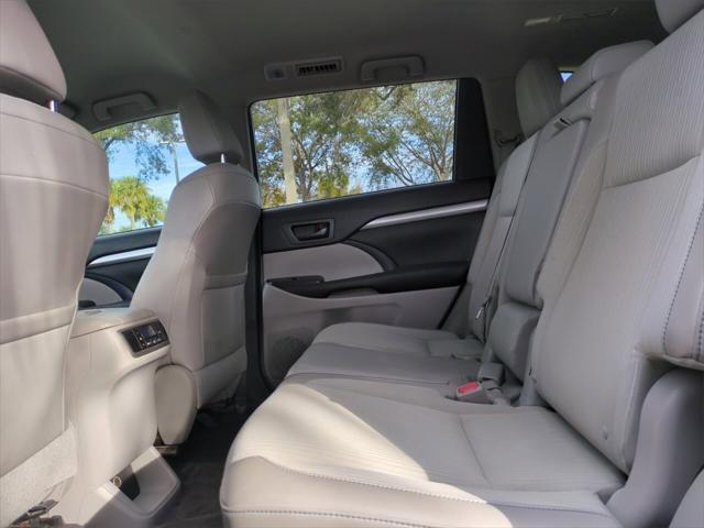 used 2015 Toyota Highlander car, priced at $16,995