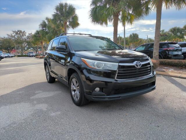 used 2015 Toyota Highlander car, priced at $16,995