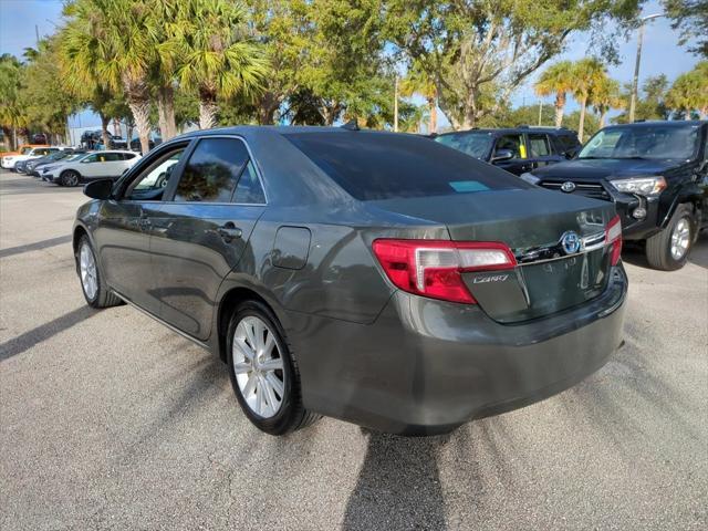 used 2014 Toyota Camry Hybrid car, priced at $9,495