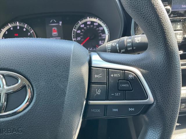 used 2022 Toyota Highlander car, priced at $28,995