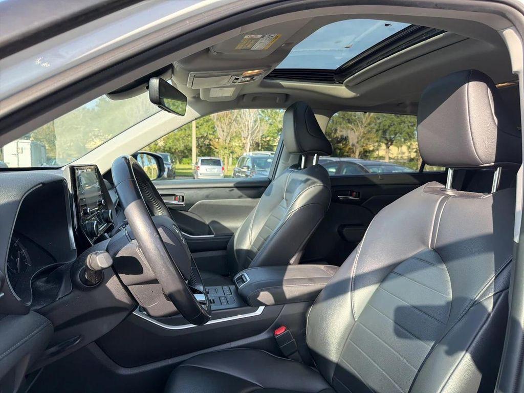 used 2020 Toyota Highlander car, priced at $25,695