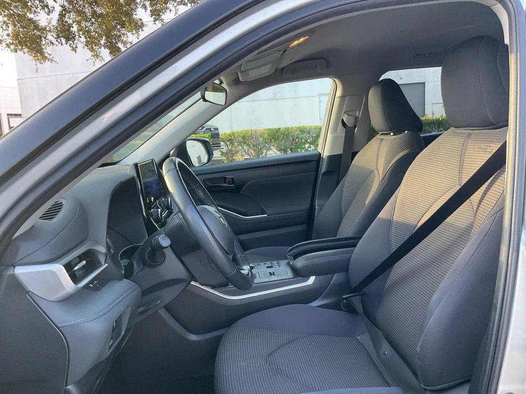 used 2023 Toyota Highlander car, priced at $29,995
