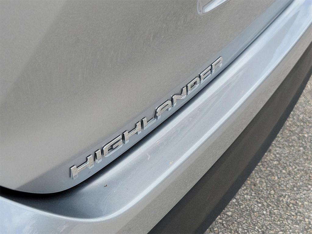used 2023 Toyota Highlander car, priced at $28,395