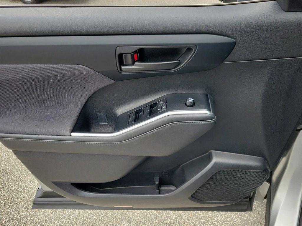 used 2023 Toyota Highlander car, priced at $28,395
