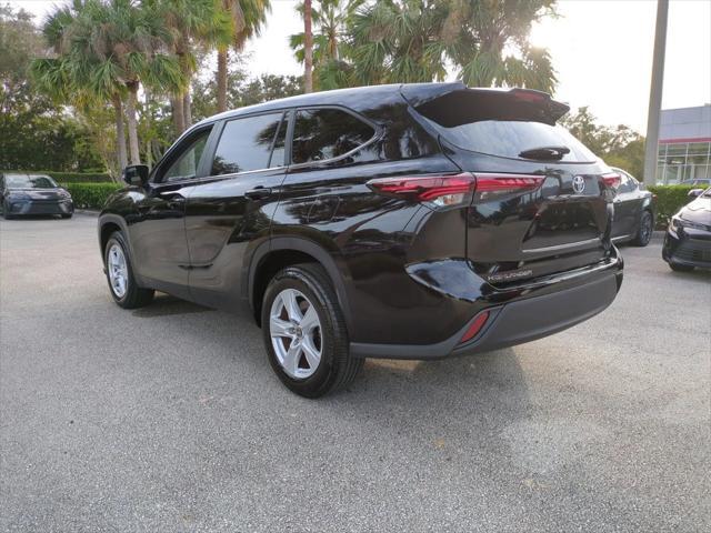 used 2024 Toyota Highlander car, priced at $36,995