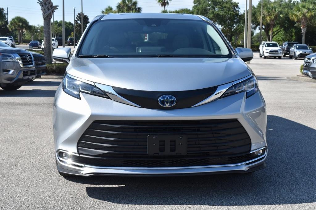 used 2023 Toyota Sienna car, priced at $41,485