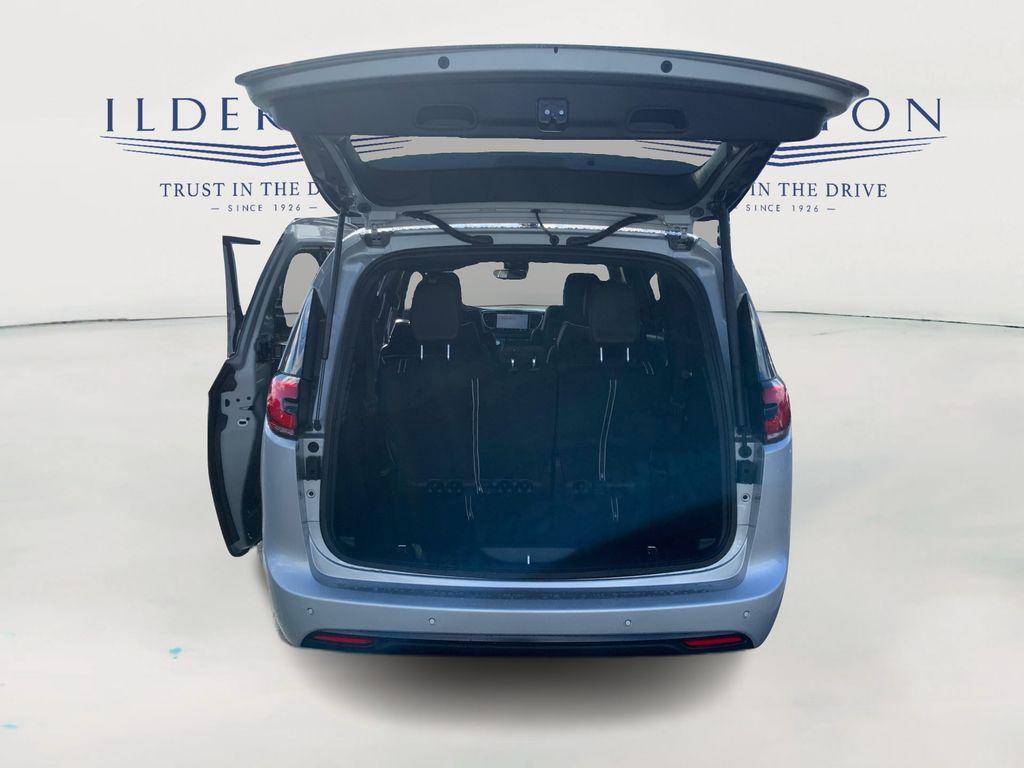 new 2026 Chrysler Pacifica car, priced at $51,570