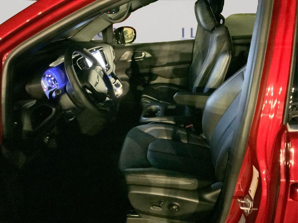 new 2026 Chrysler Pacifica car