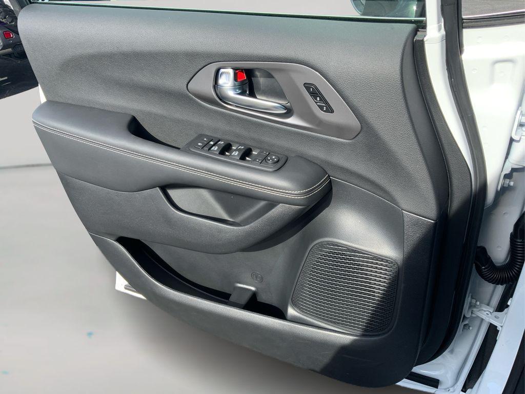 new 2026 Chrysler Pacifica car, priced at $40,145