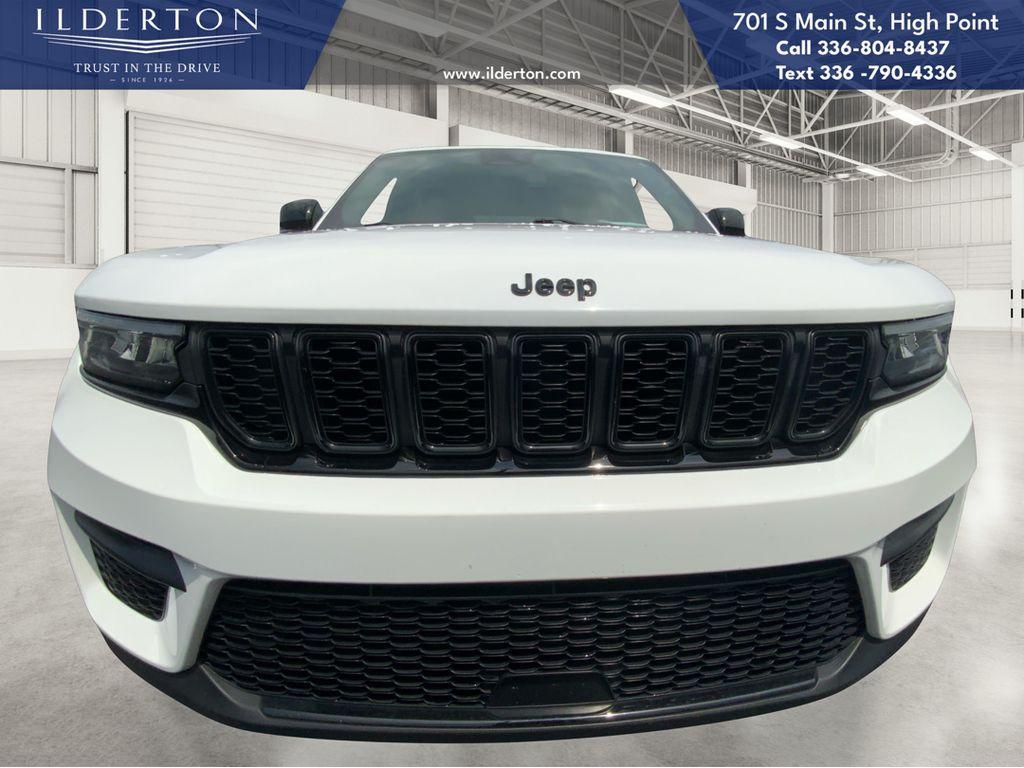 used 2022 Jeep Grand Cherokee car, priced at $31,045