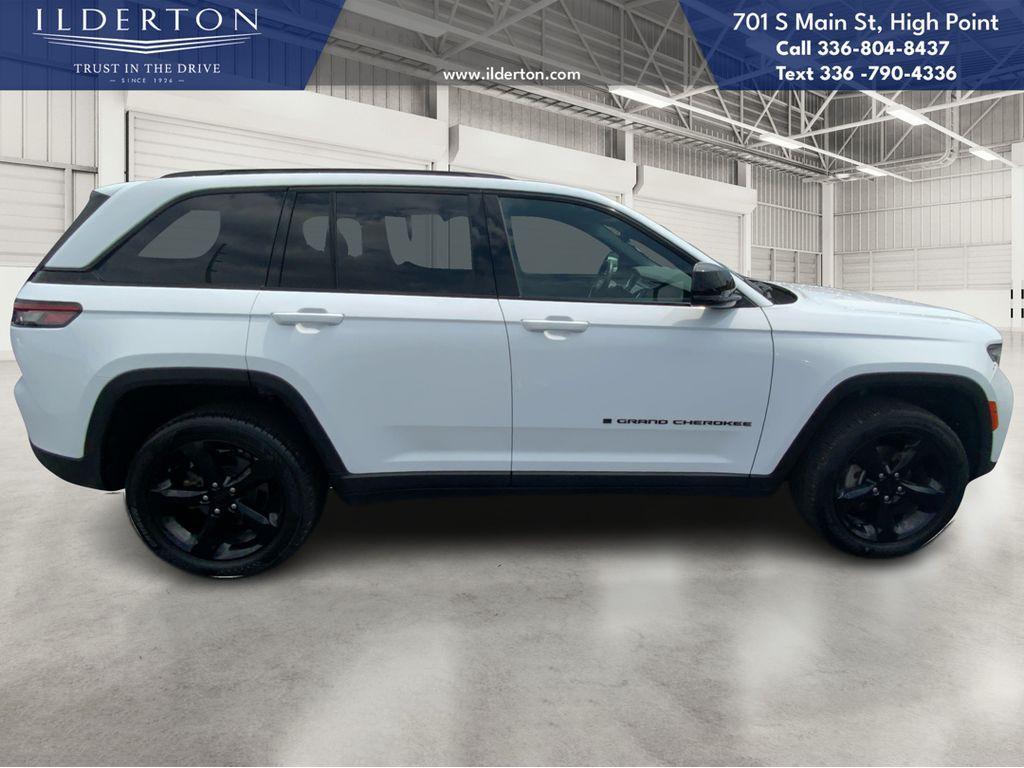 used 2022 Jeep Grand Cherokee car, priced at $31,045