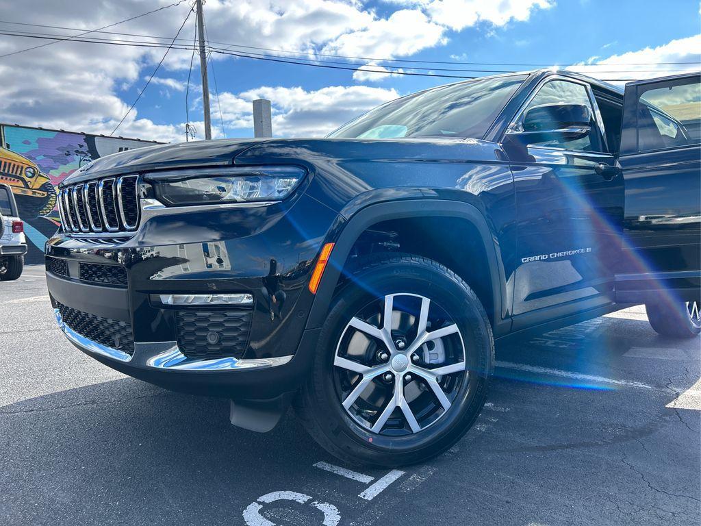 new 2025 Jeep Grand Cherokee L car, priced at $44,249