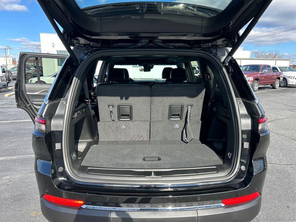 new 2025 Jeep Grand Cherokee L car, priced at $44,249