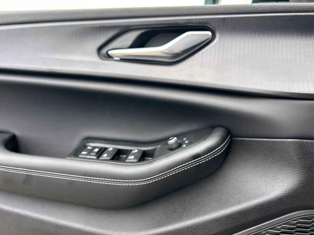 new 2025 Jeep Grand Cherokee car, priced at $37,749