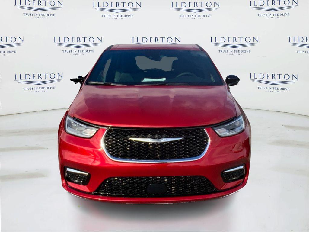 new 2026 Chrysler Pacifica car, priced at $40,640