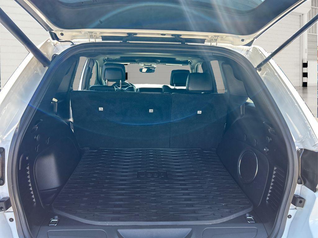 used 2022 Jeep Grand Cherokee WK car, priced at $28,245